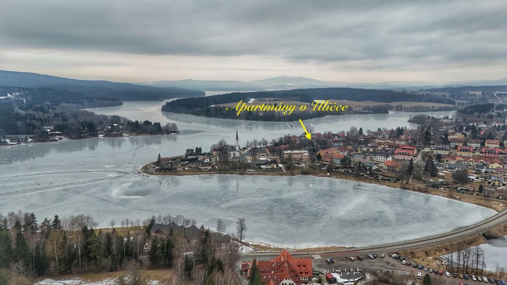 Apartmány V uličce Frymburk Exterior foto